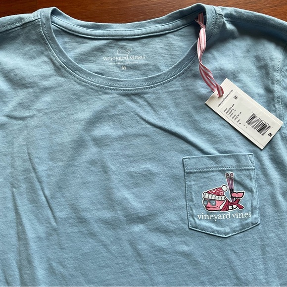 Vineyard Vines Light Blue Winter Whale Tee Size M NWT - Picture 2 of 4